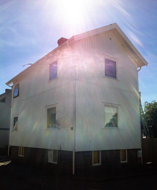 Accommodation For 2 In The Center City Of Lysekil Esterno foto