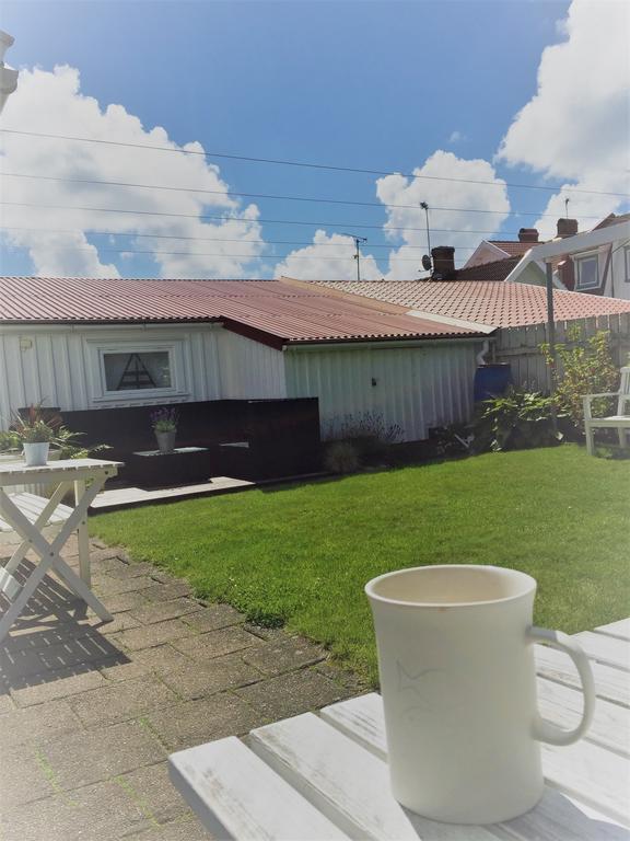 Accommodation For 2 In The Center City Of Lysekil Esterno foto